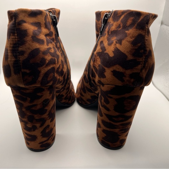 Shoelace Leopard Print Ankle Boots - Picture 3 of 6